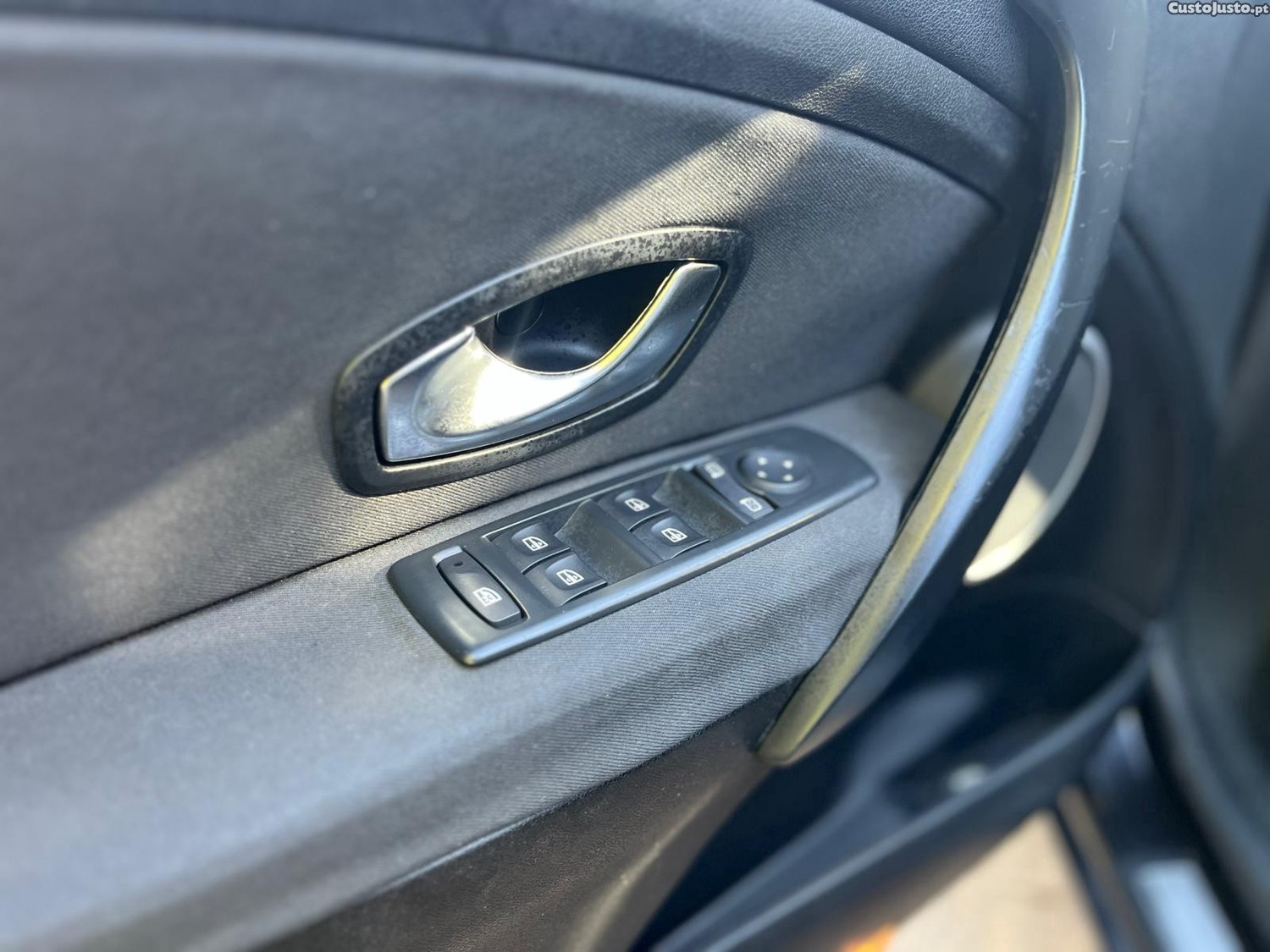 Renault Mégane Break 1.5 DCI — fotografia 5