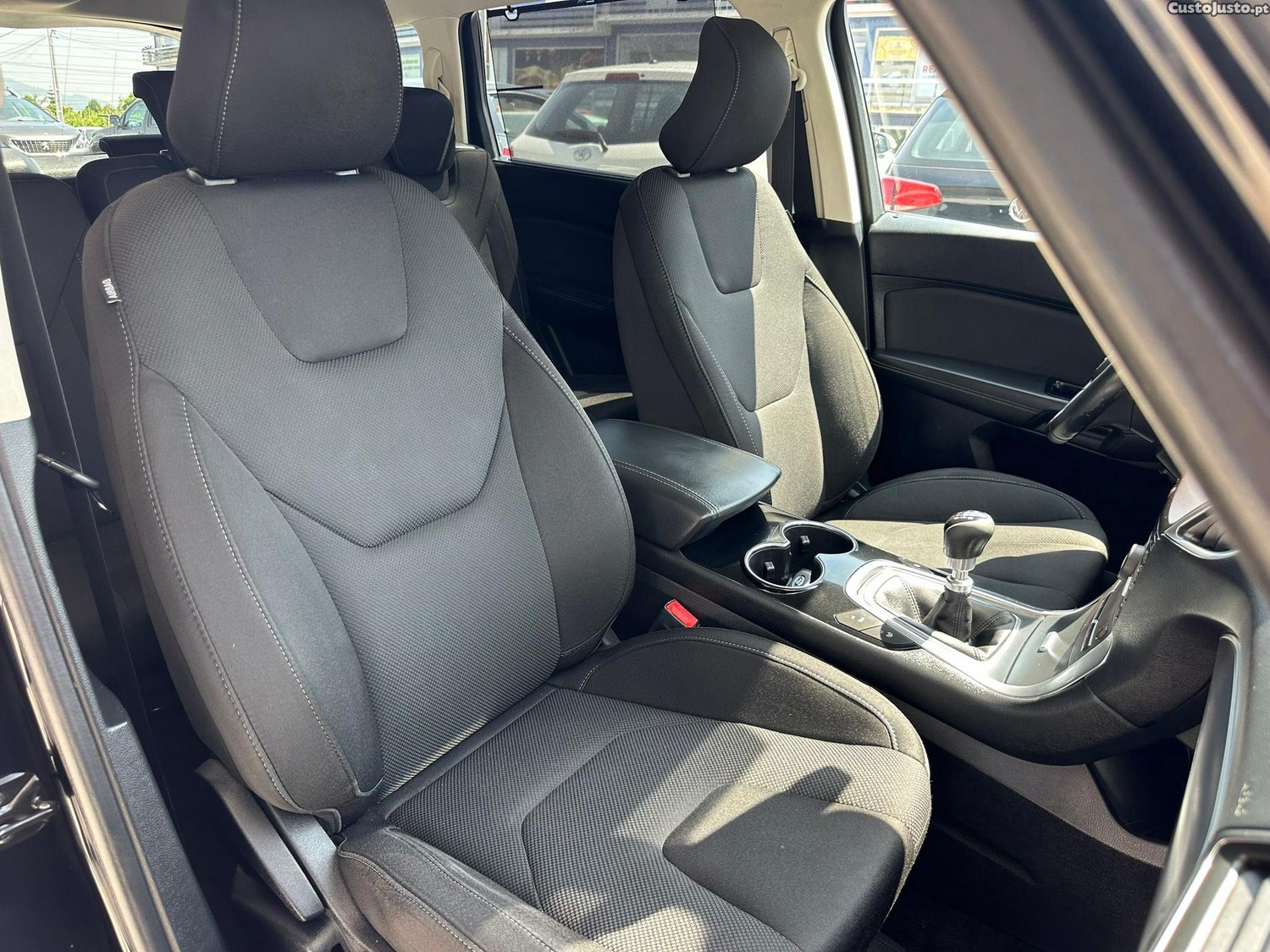 Ford S-Max 2.0 TDCi Titanium — fotografia 7