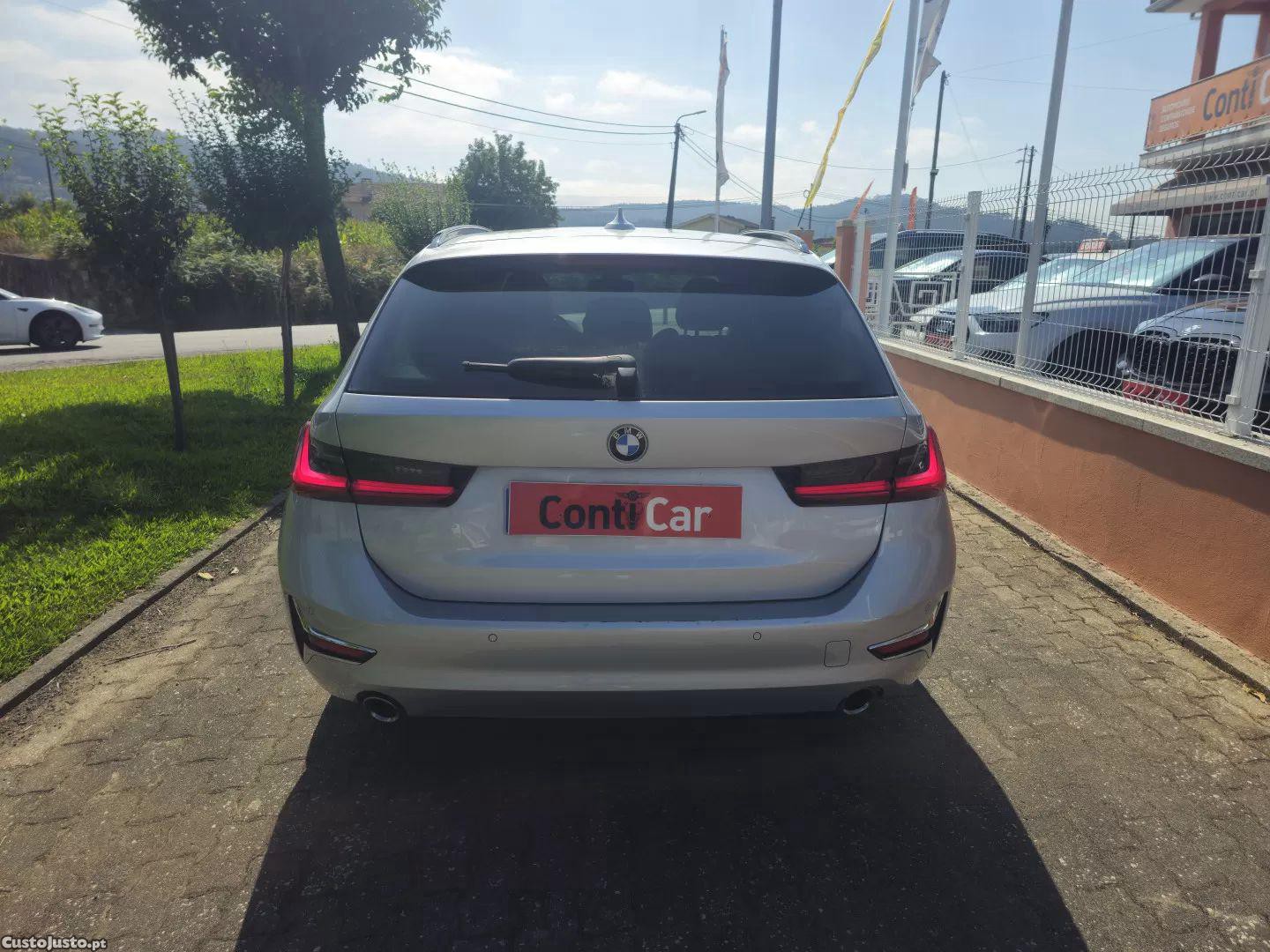 BMW 320 D line luxury auto — fotografia 14