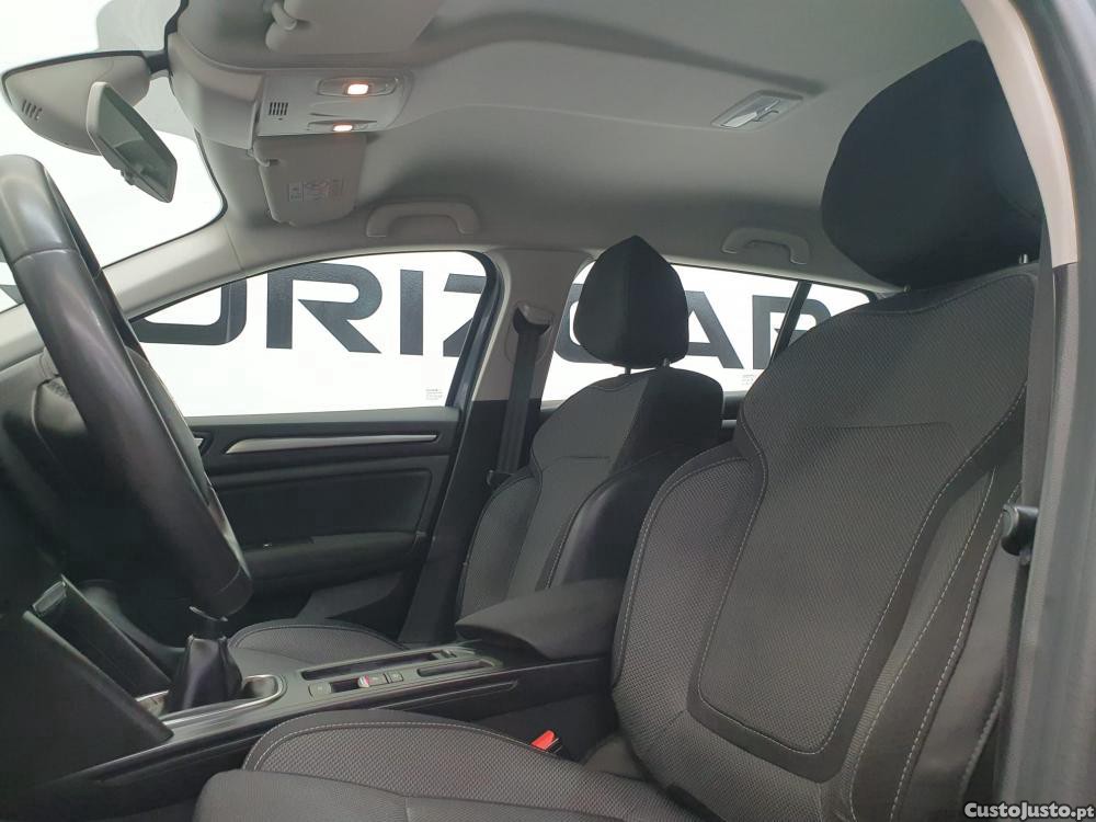 Renault Mégane 1.5 Blue dCi 115 — fotografia 4