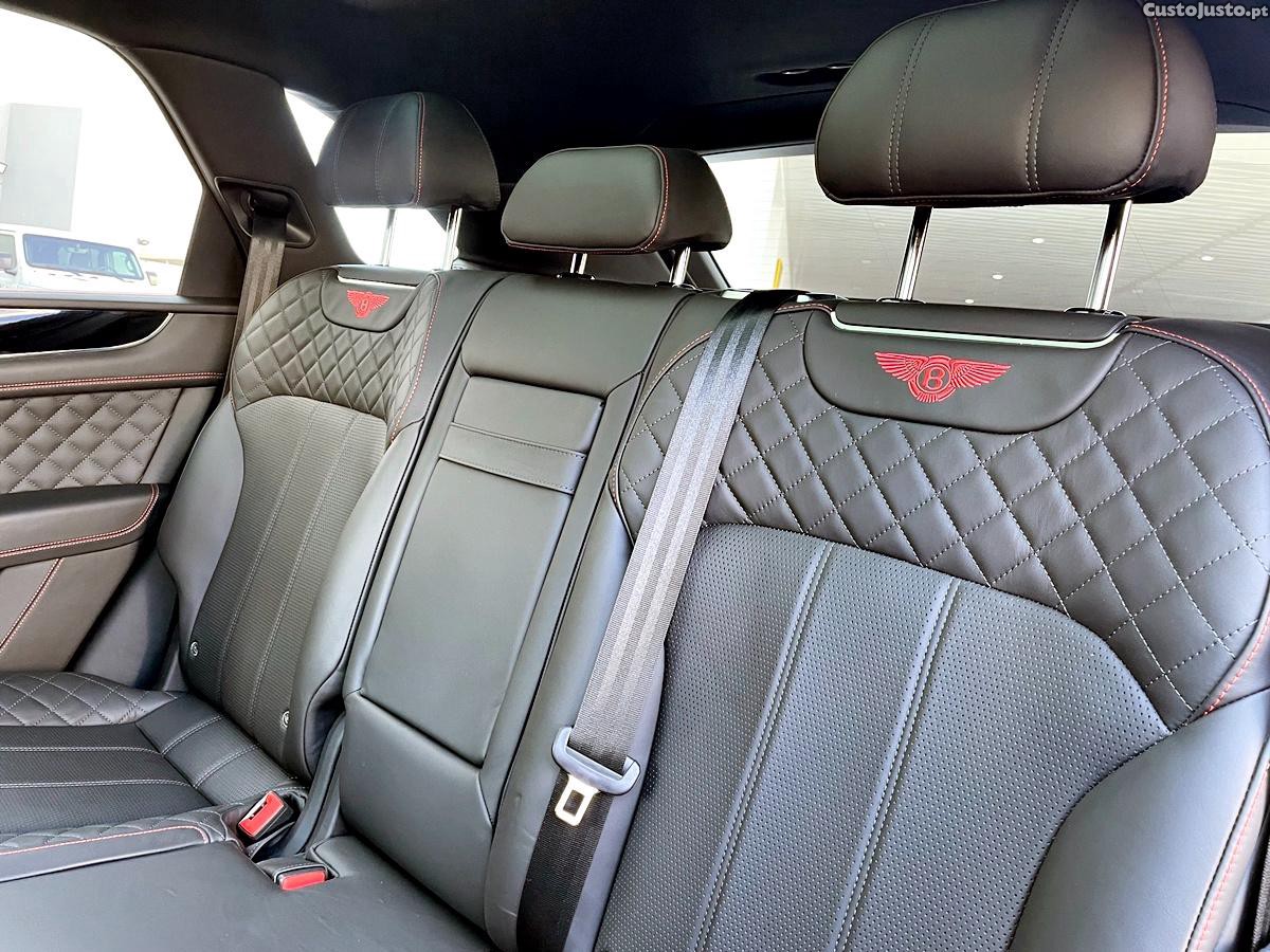 Bentley Bentayga V8 — fotografia 32