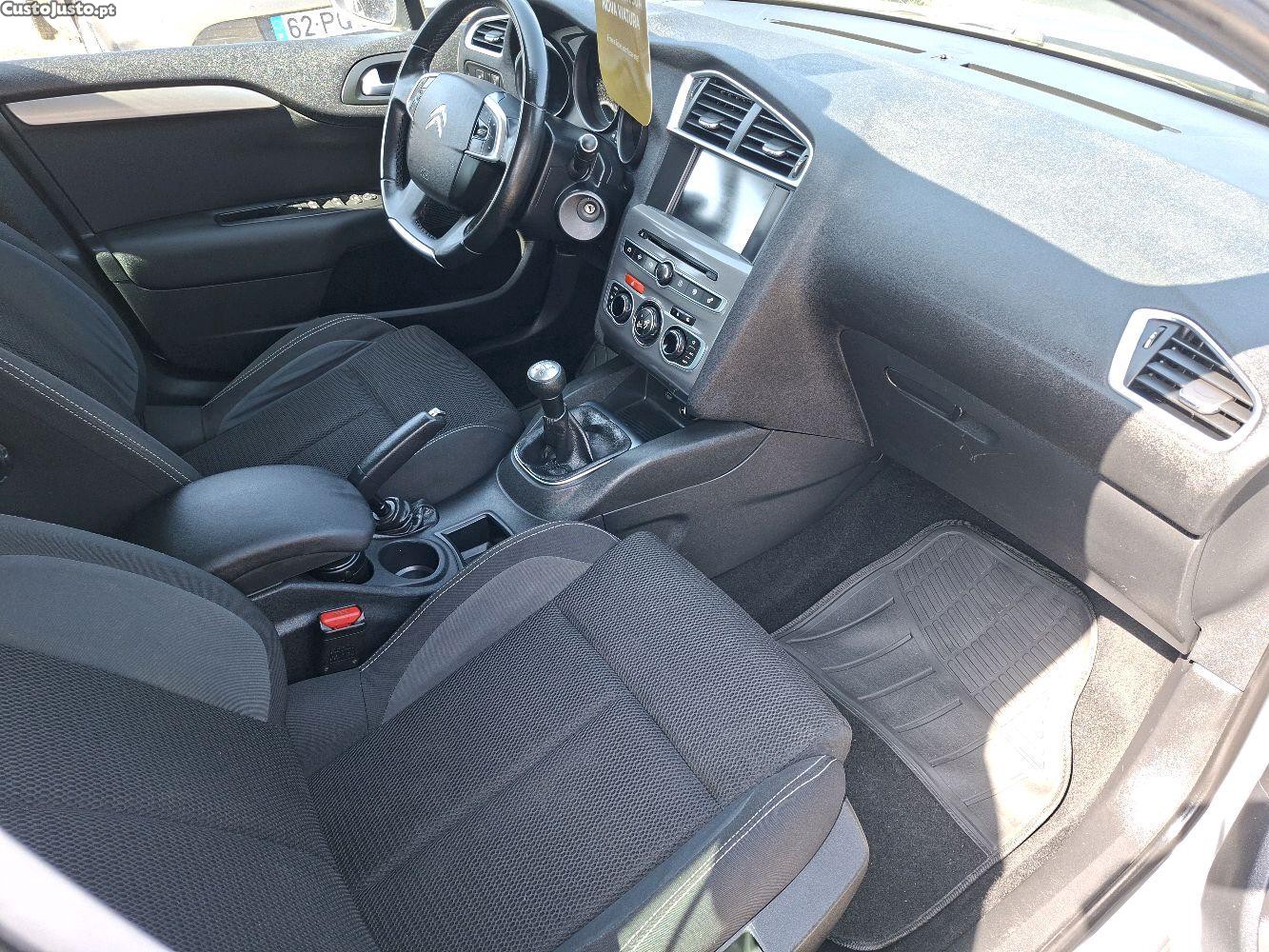 Citroën C4 1.6 Hdi 100 cv — fotografia 6