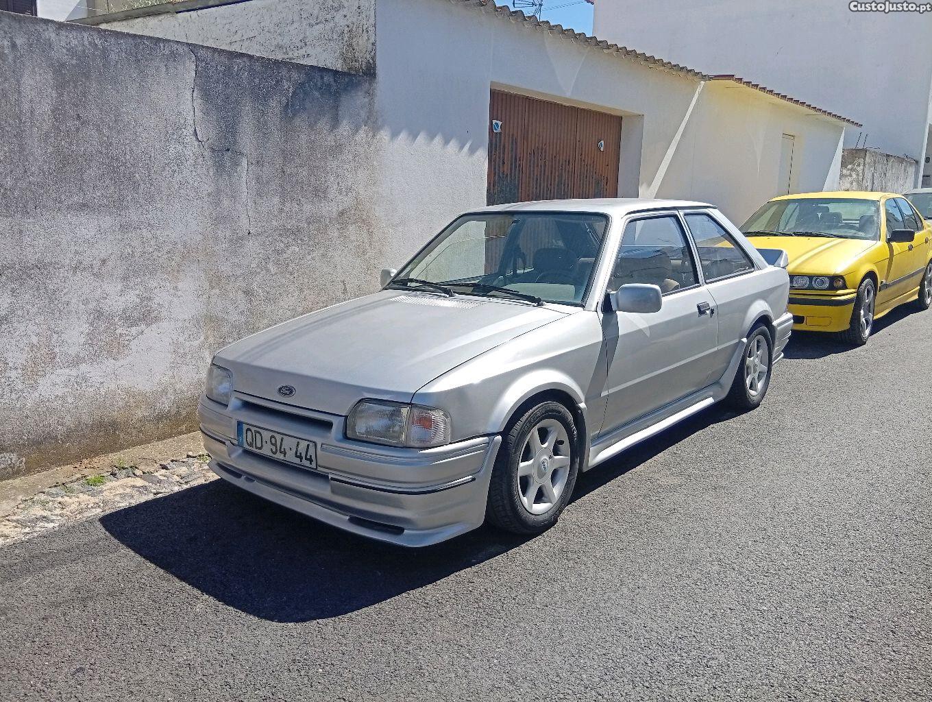 Ford Escort coupe — fotografia 3