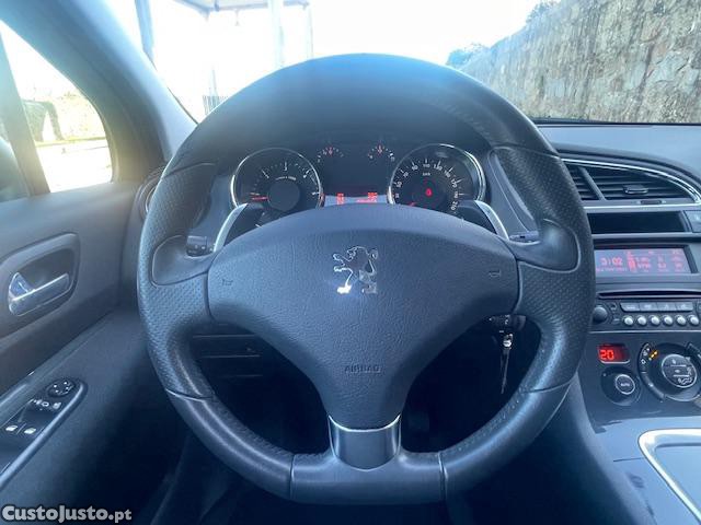 Peugeot 5008 1.6 E-HDi 7L Active 2-Tronic — fotografia 8