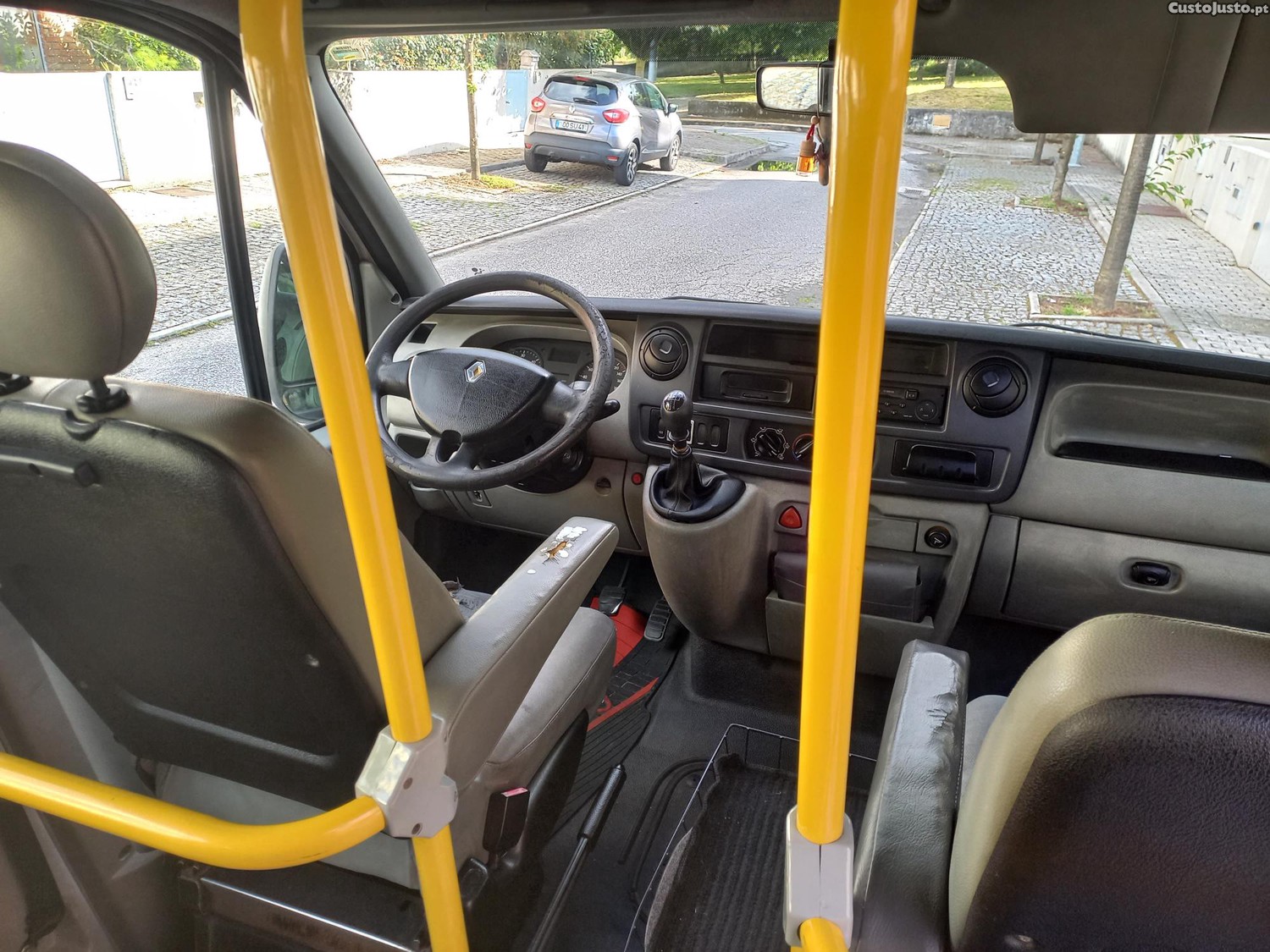 Renault Master 2.5DCI 9 e 7LUGARES COM RAMPA PARA CADEIRA DE RODAS — fotografia 2