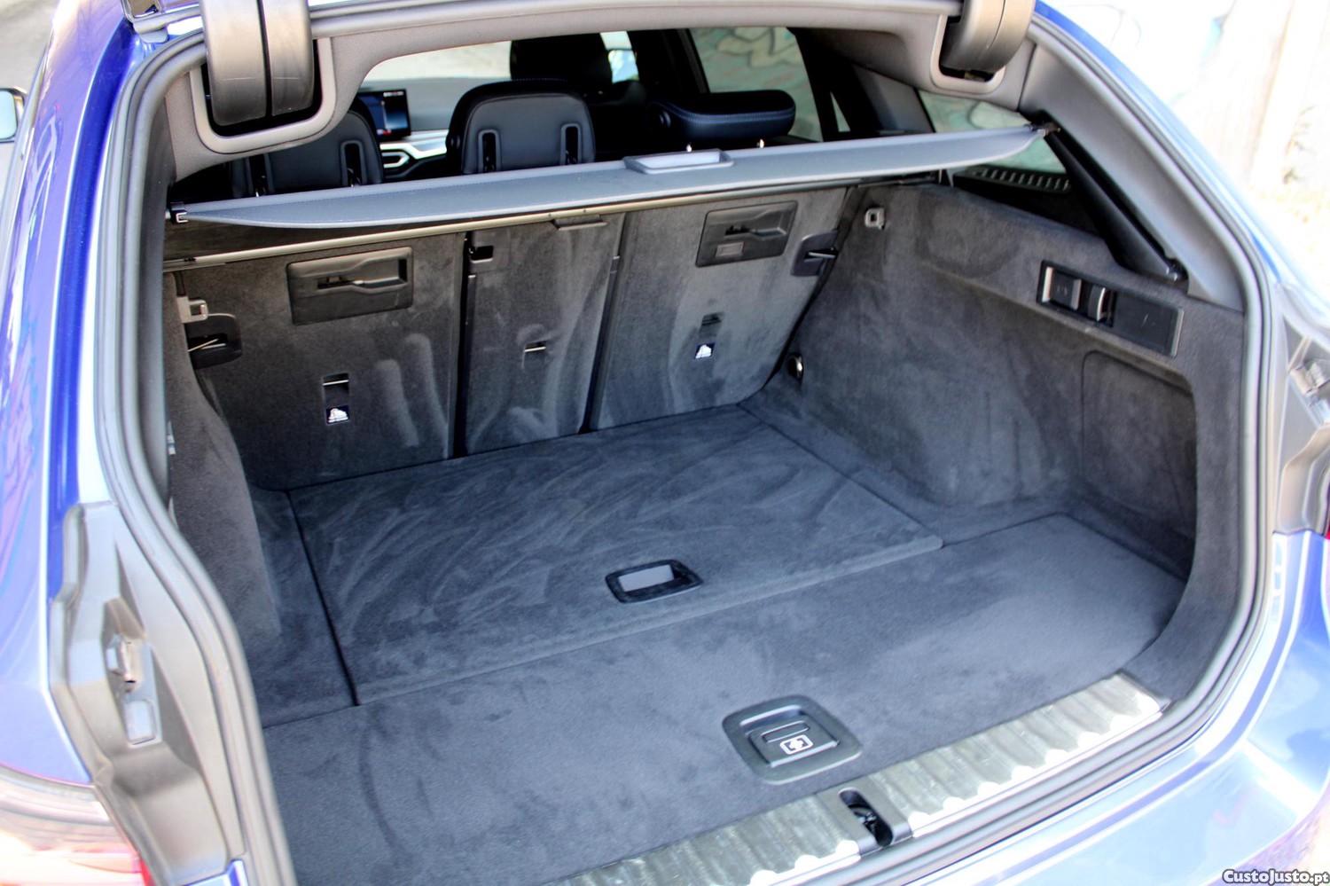 BMW 320 d Touring Pack M Auto Hybrid — fotografia 5