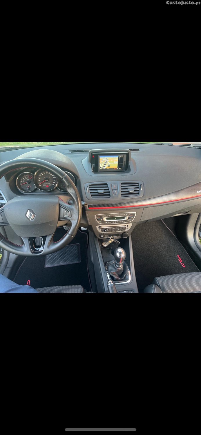 Renault Mégane COUPE GT LINE 1.5 dci 110cv — fotografia 7