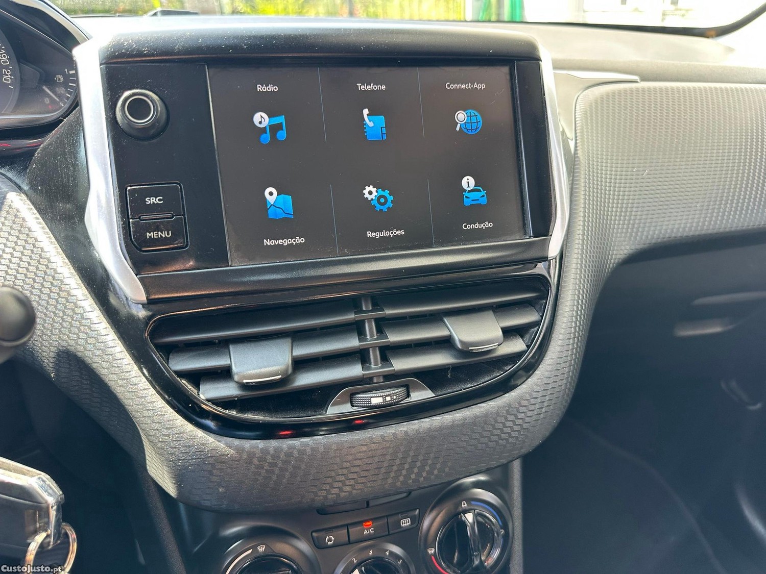 Peugeot 208 1.6 BlueHDi Style — fotografia 9