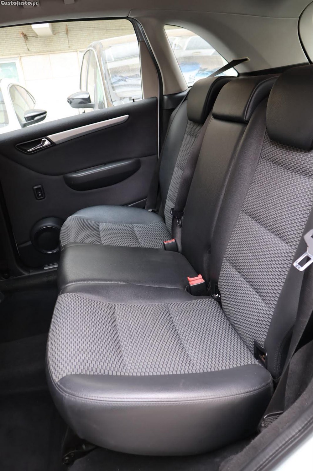 Mercedes-Benz B 180 B180 Cdi 2.0 — fotografia 12