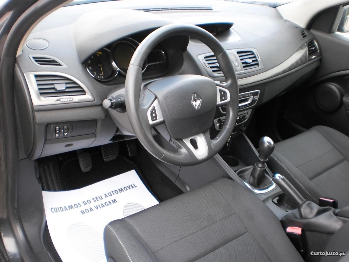 Renault Mégane 1.5 dci 110 cv — fotografia 3
