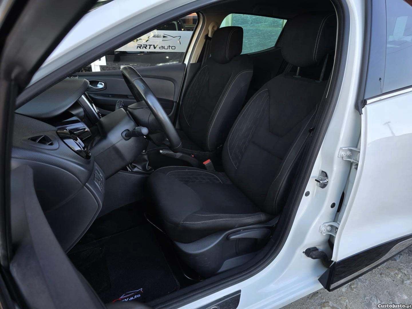 Renault Clio 1.5 dCi Limited — fotografia 16