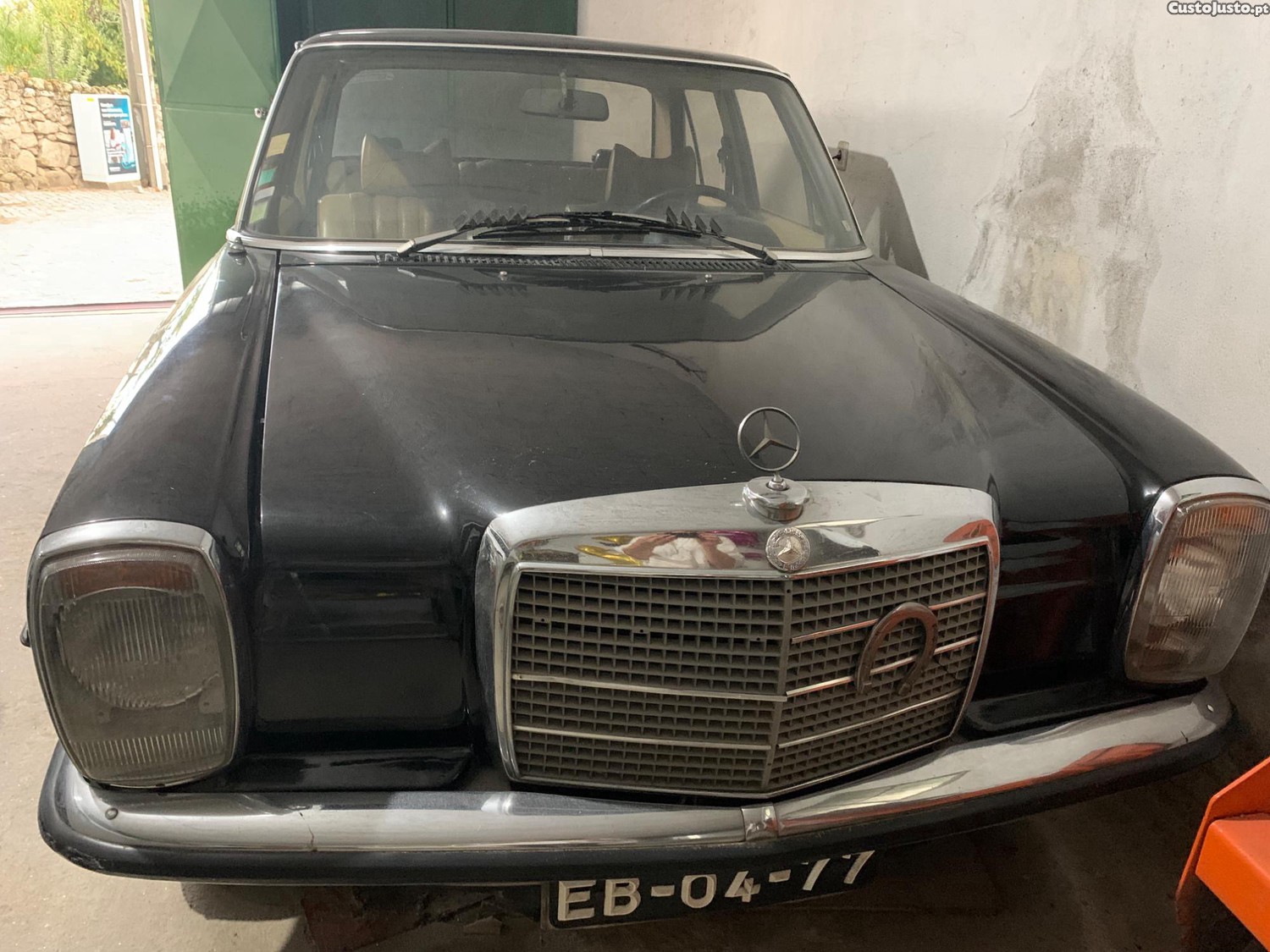 Mercedes-Benz 220 Sedan — photo 3