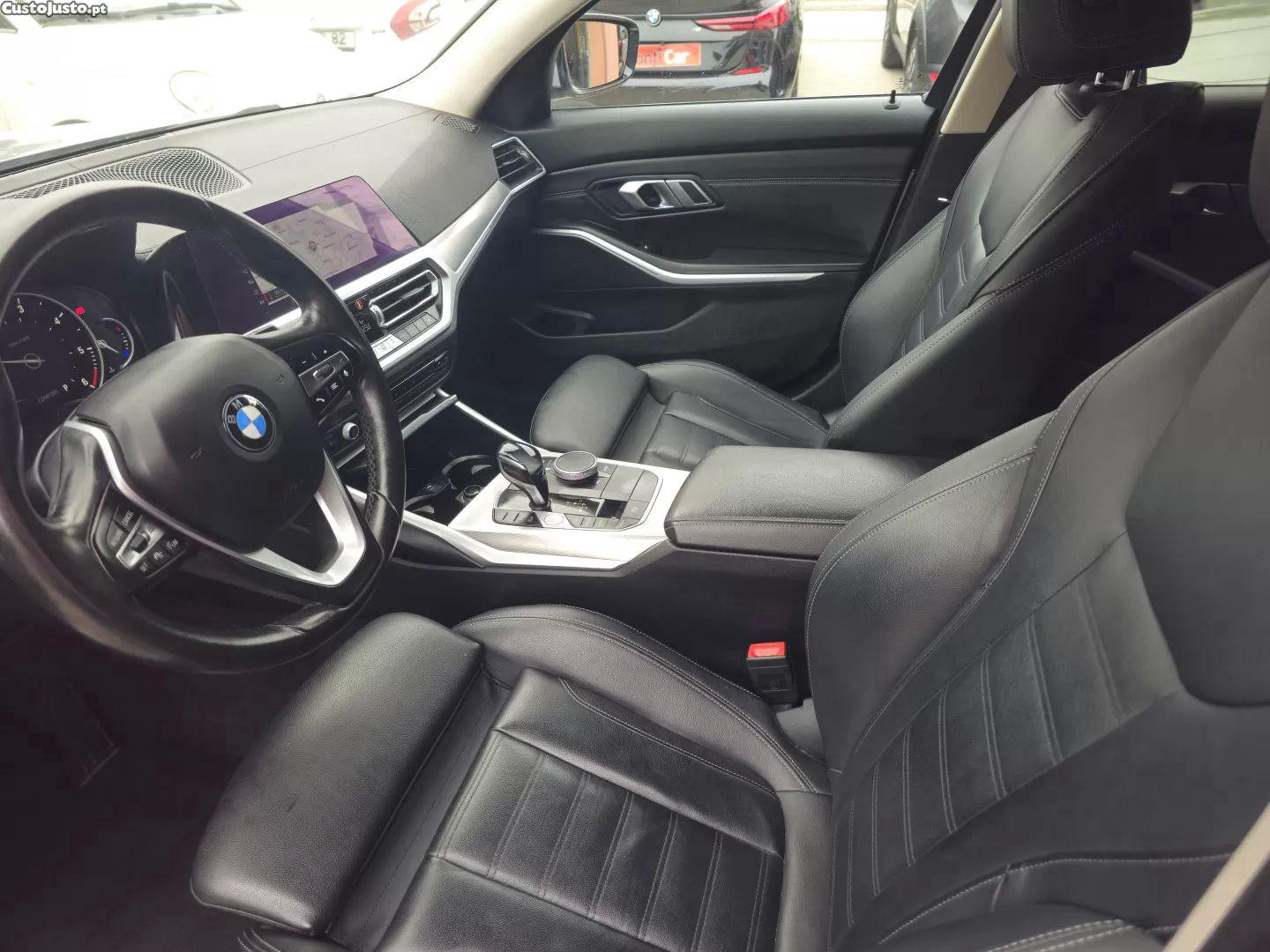 BMW 320 D line luxury auto — fotografia 12