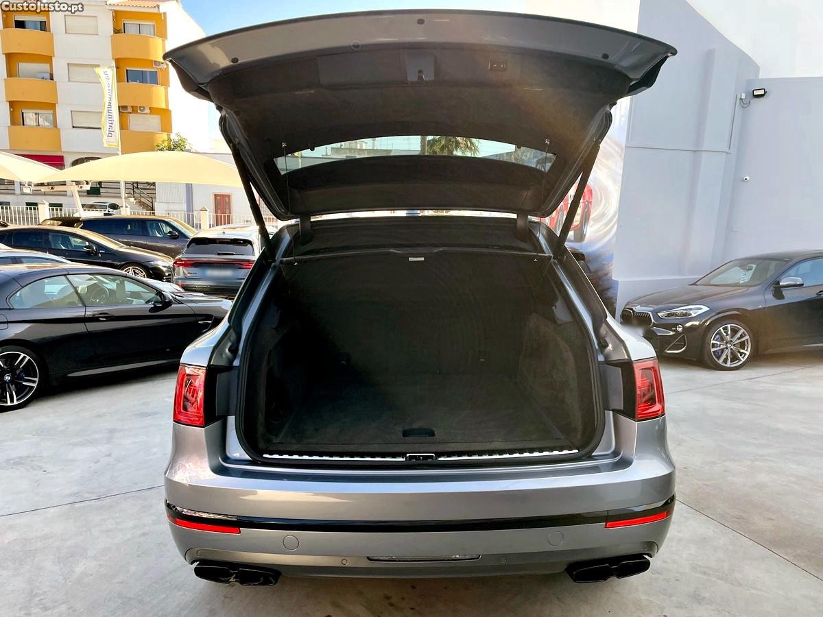 Bentley Bentayga V8 — fotografia 29