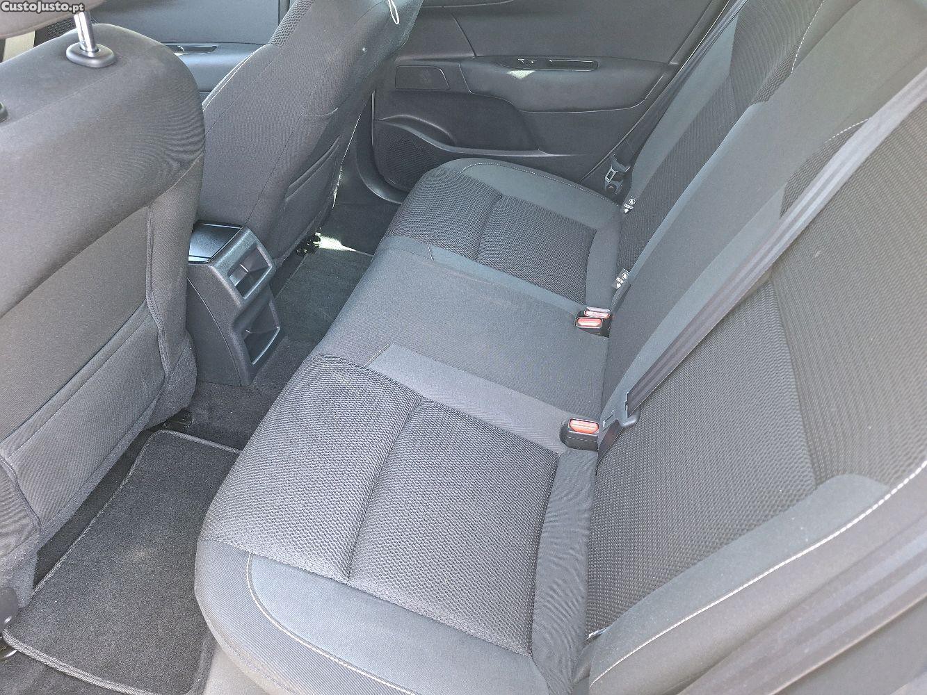 Citroën C4 1.6 Hdi 100 cv — fotografia 5