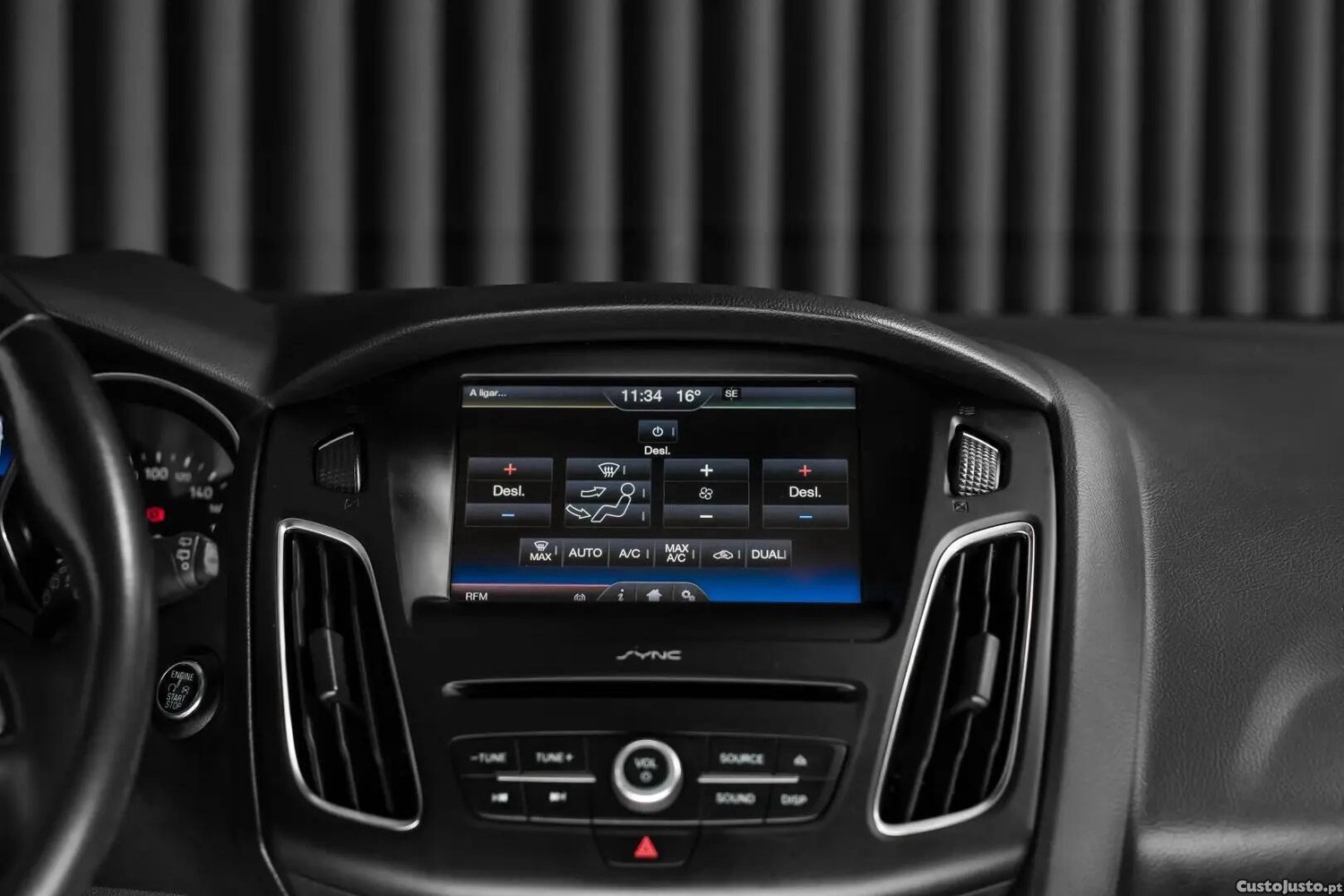 Ford Focus 1.0 EcoBoost S&S TITANIUM — fotografia 7
