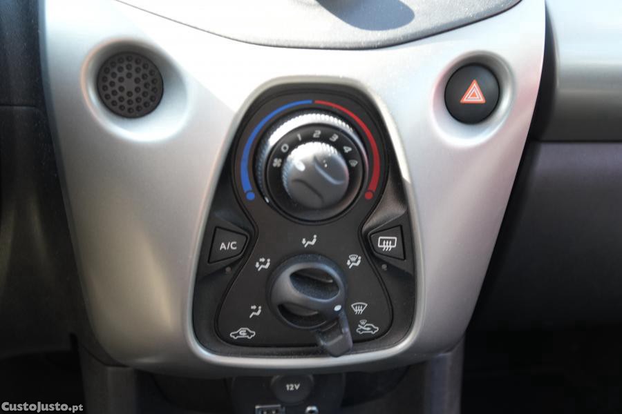 Toyota Aygo 1.0 — fotografia 4