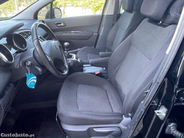 Peugeot 5008 1.6 E-HDi 7L Active 2-Tronic — fotografia 6