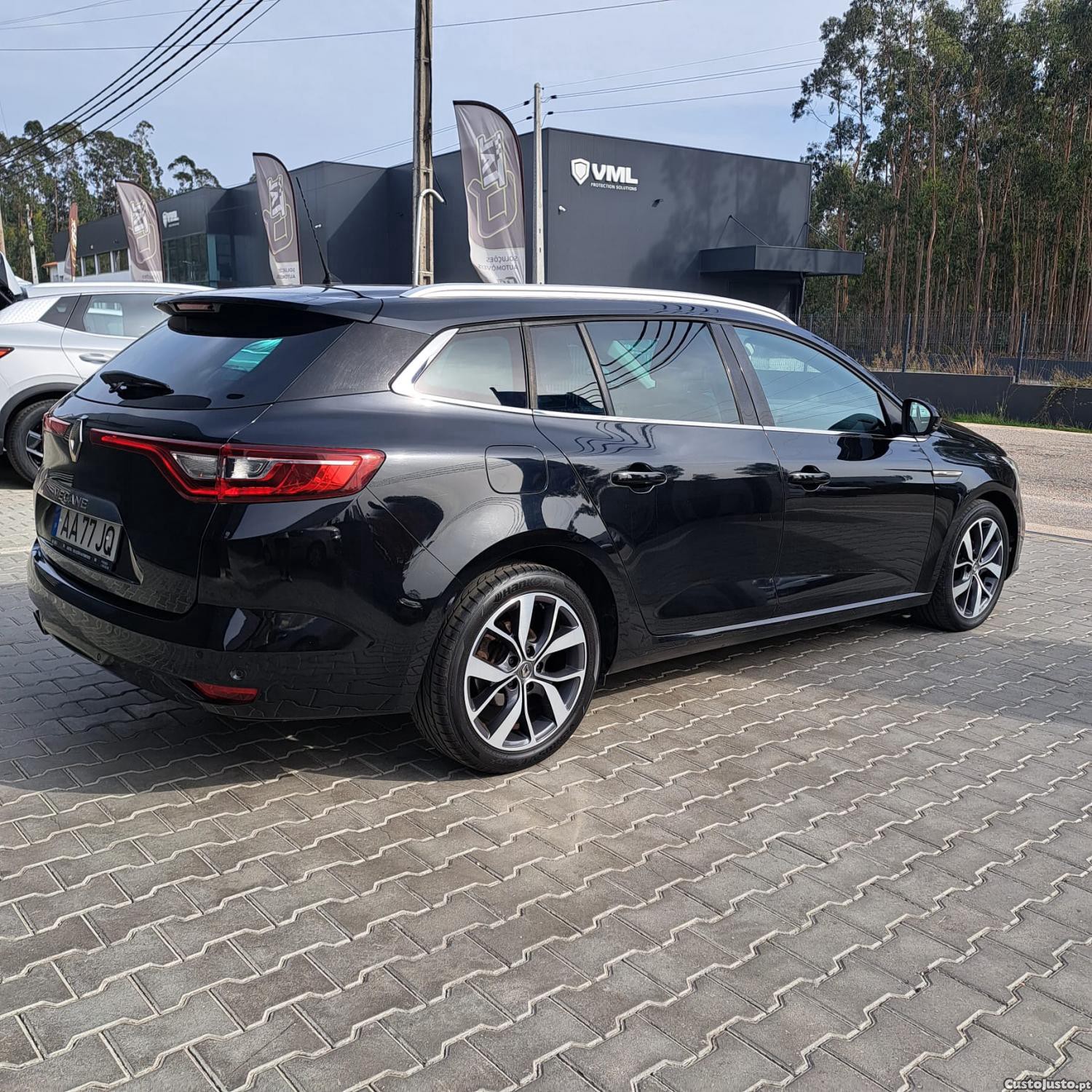 Renault Mégane dCi 110 FAP EDC BOSE - 17 — photo 3