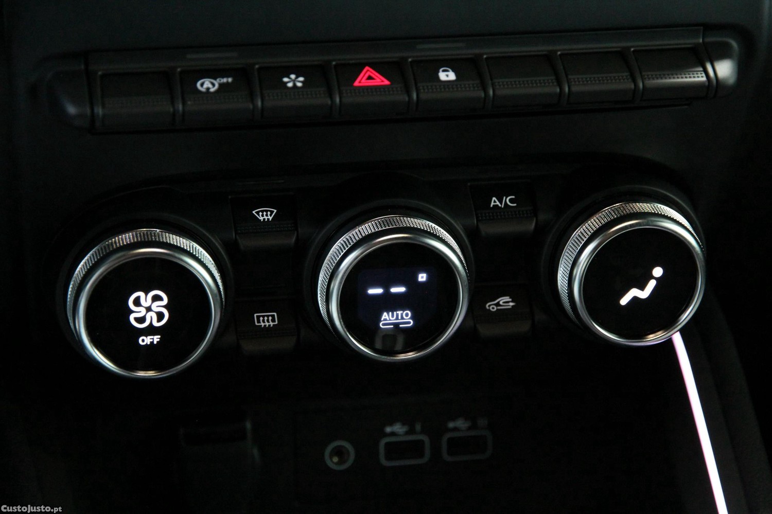Renault Clio 1.0 TCe Techno Bi-Fuel — fotografia 15