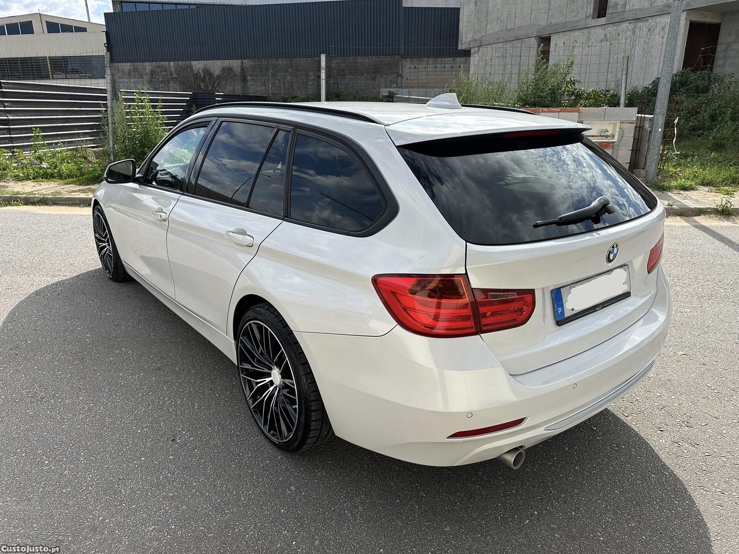 BMW 320 d Auto - 14 — photo 4