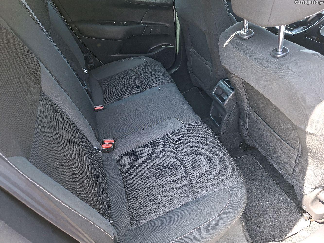 Citroën C4 1.6 Hdi 100 cv — fotografia 4