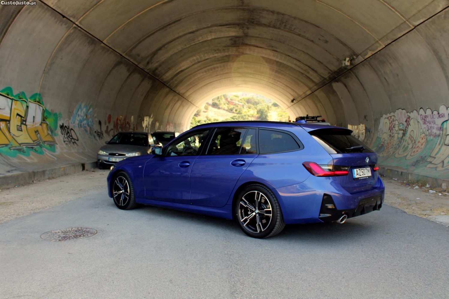 BMW 320 d Touring Pack M Auto Hybrid — fotografia 9
