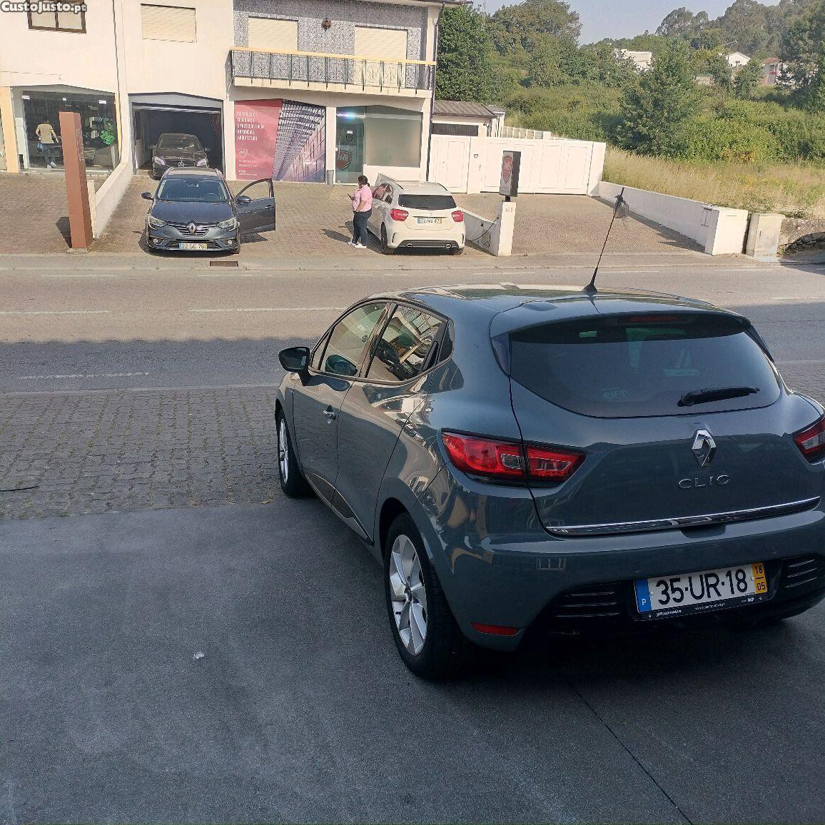 Renault Clio limited — photo 3