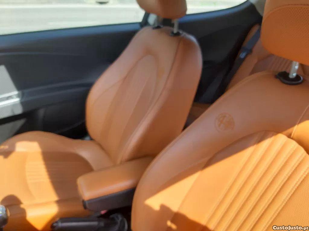 Alfa Romeo MiTo 1.3 jtd distinctive 5kq — fotografia 5