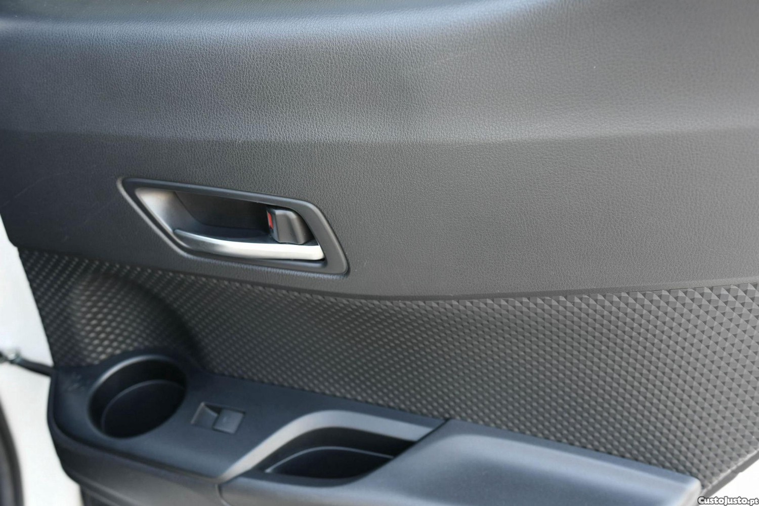 Toyota C-HR 1.8 Hybrid Square Collection — fotografia 15