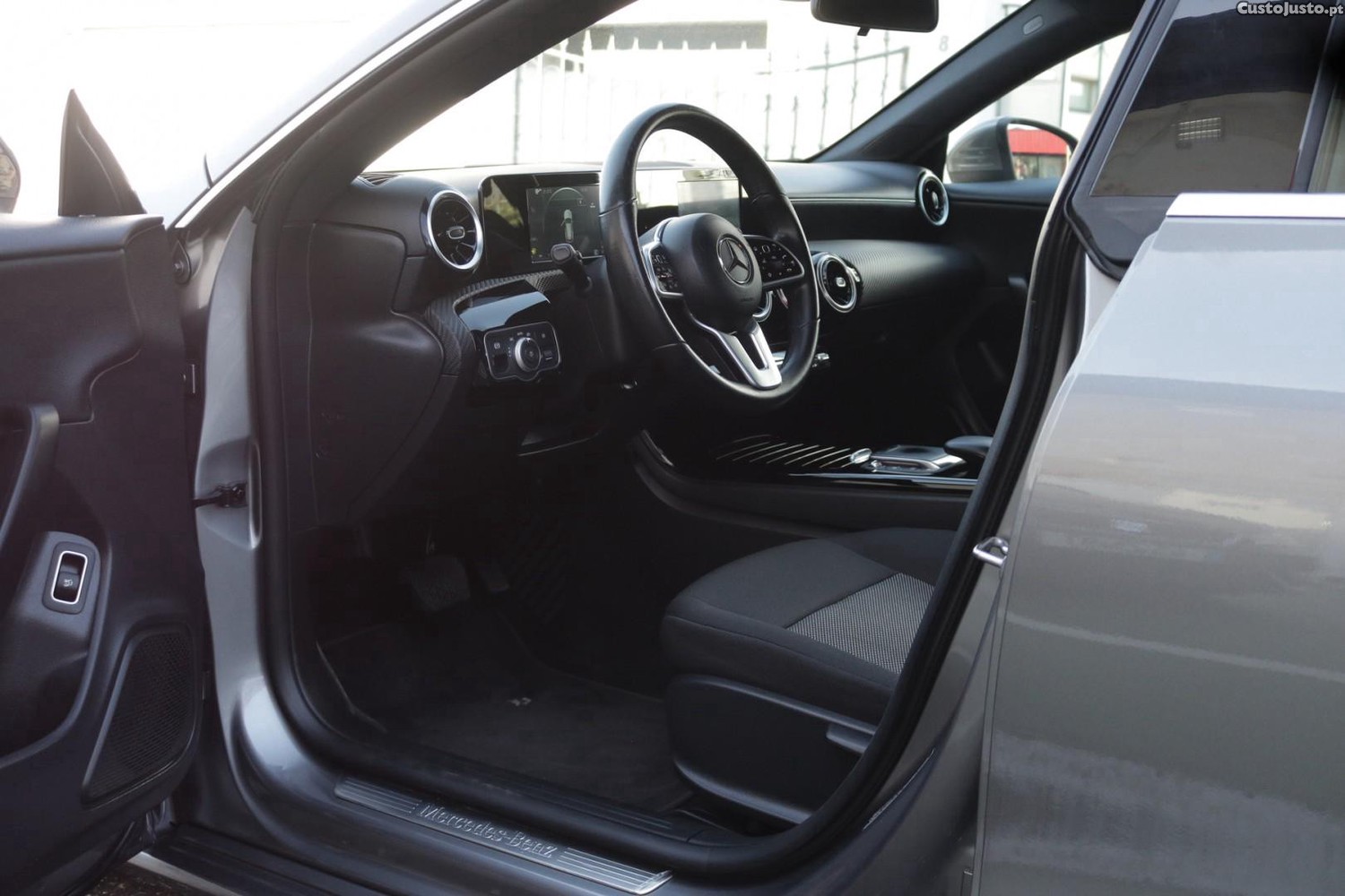 Mercedes-Benz CLA 200 d Shooting Brake Style Plus Auto 150cv — fotografia 41