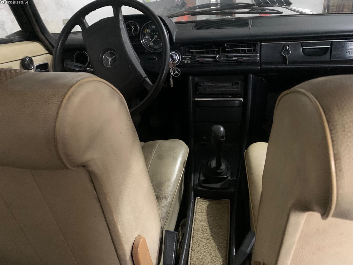 Mercedes-Benz 220 Sedan — photo 2