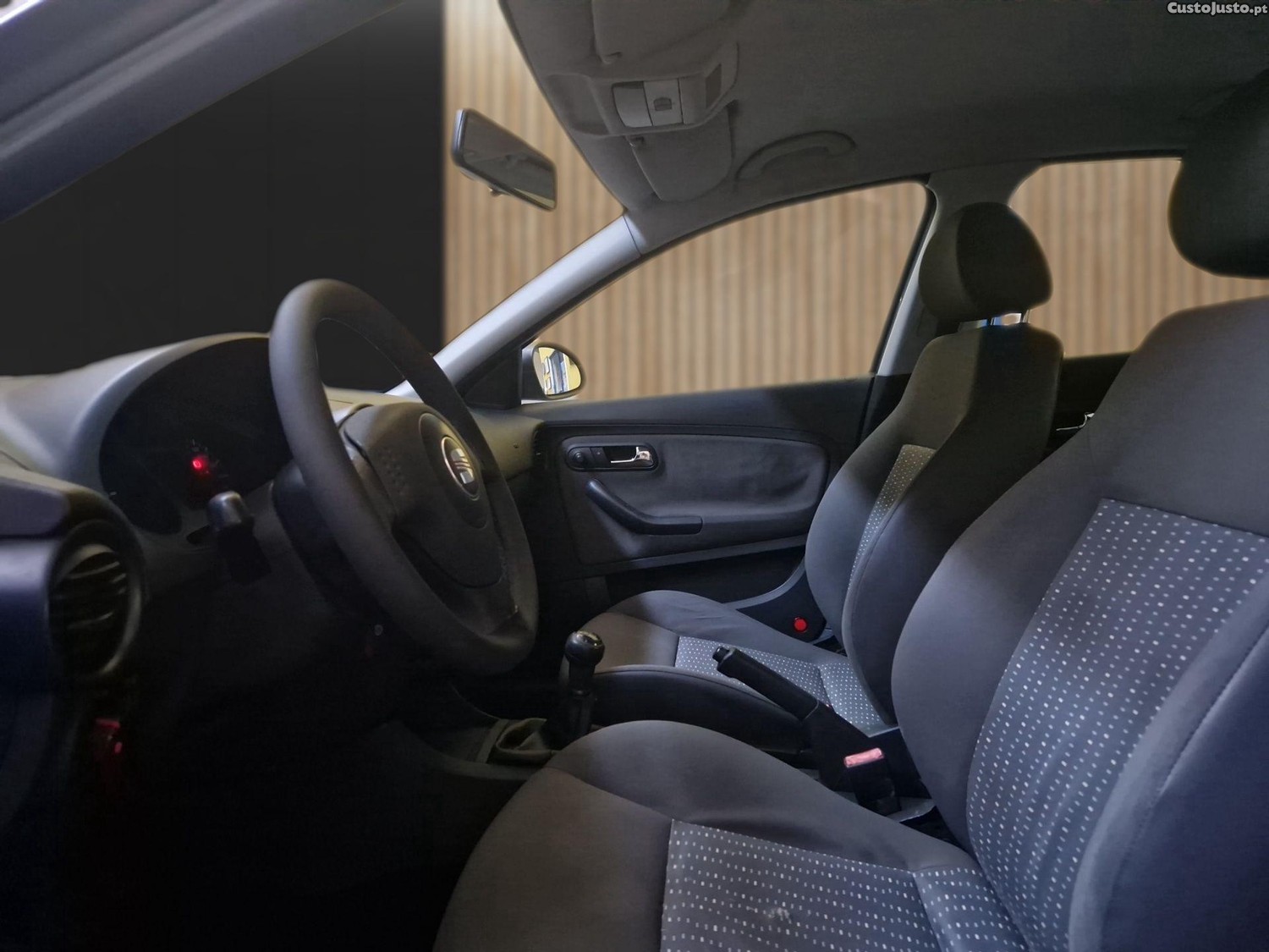 SEAT Cordoba () — fotografia 6