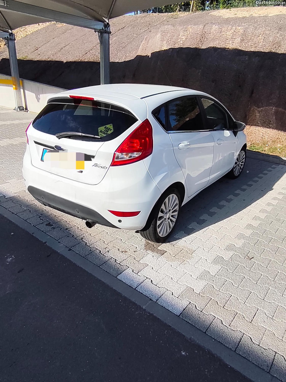 Ford Fiesta 1.6 Titanium — photo 4