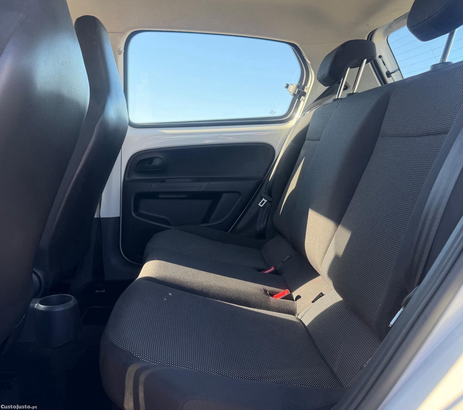 Volkswagen Up! 1.0 BlueMotion Move AC 60cv — fotografia 7
