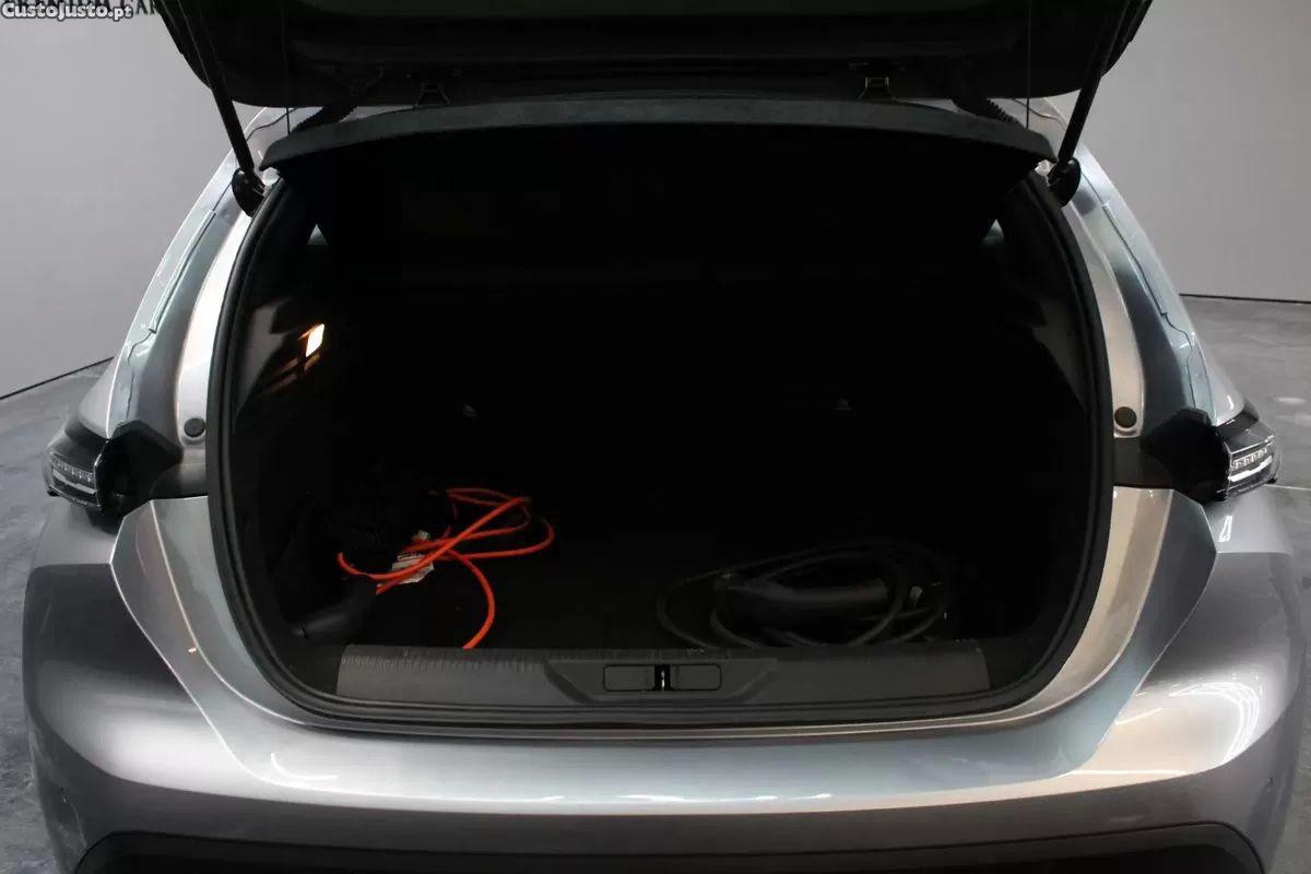 Peugeot 308 1.6 hybrid allure pack e-eat8 — fotografia 12