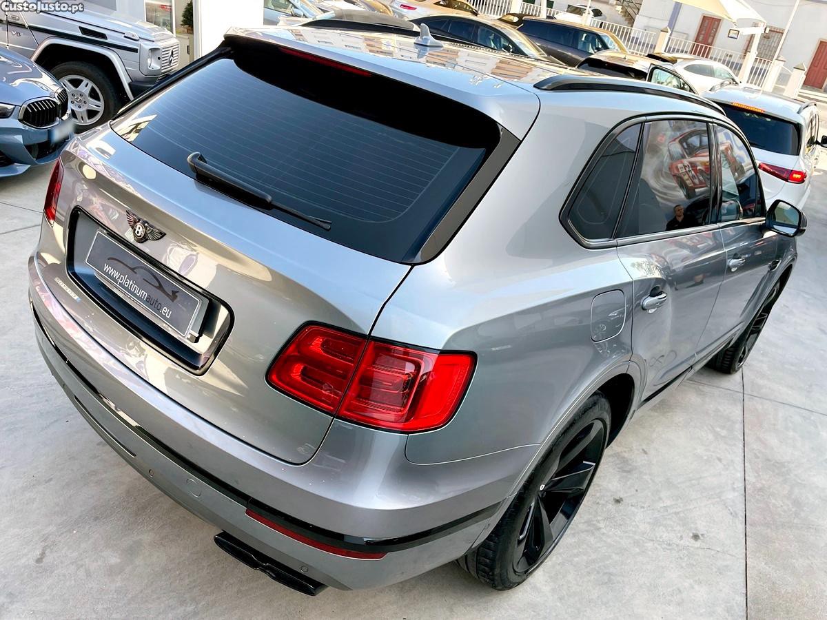 Bentley Bentayga V8 — fotografia 13