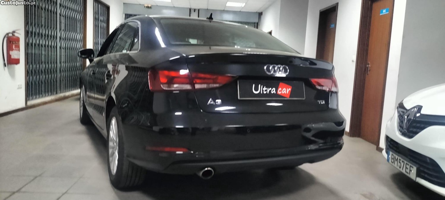 Audi A3 Limousine 1.6 TDI - 14 — photo 2