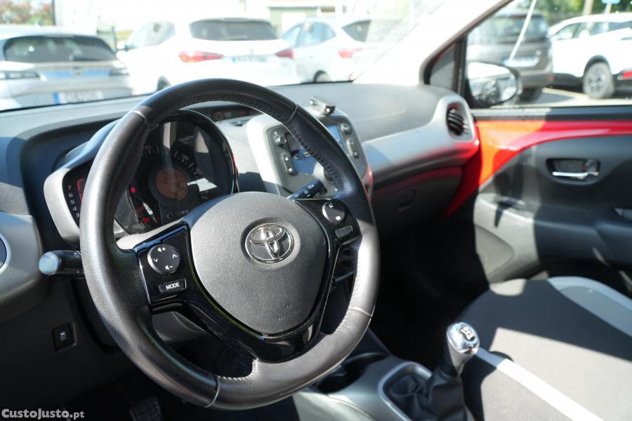 Toyota Aygo 1.0 — fotografia 6