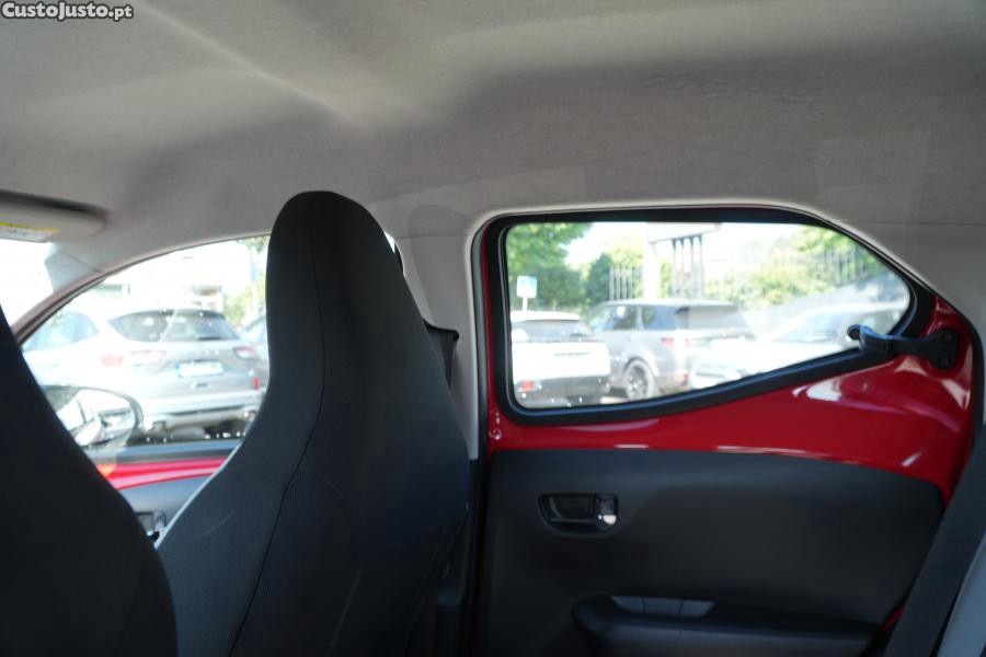 Toyota Aygo 1.0 — fotografia 7