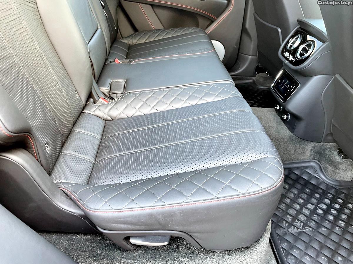 Bentley Bentayga V8 — fotografia 27