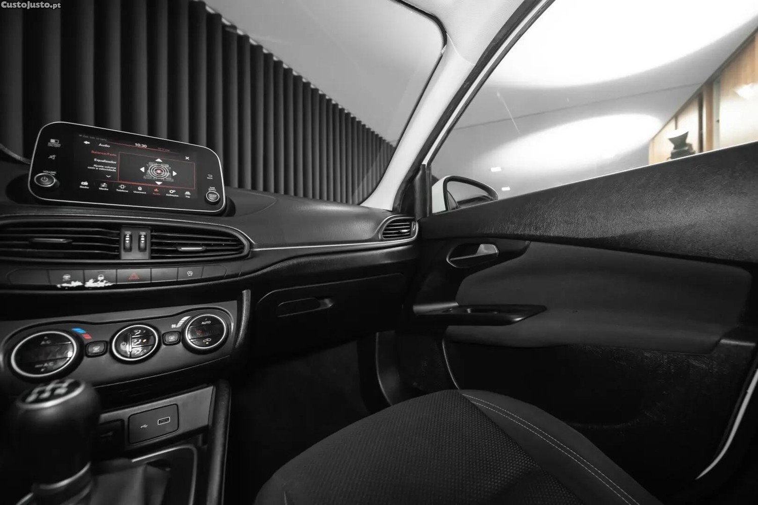 Fiat Tipo 1.3 M-Jet Lounge — fotografia 12