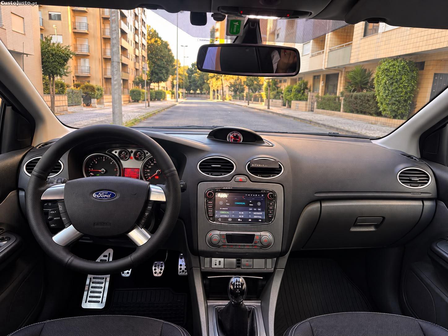 Ford Focus Titanium - 10 — photo 4
