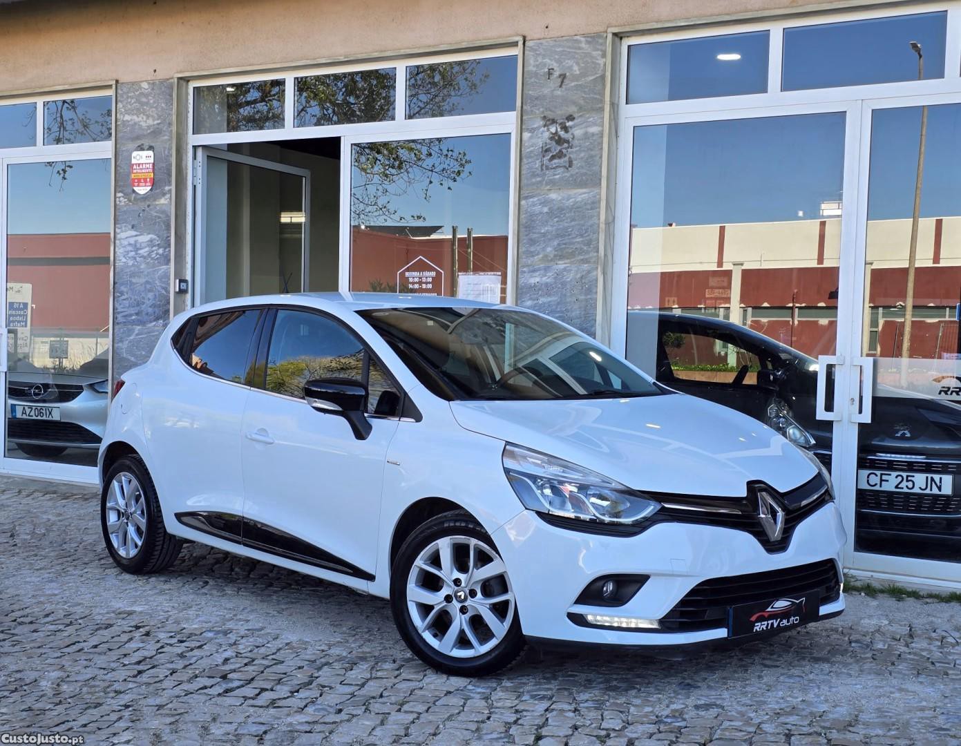 Renault Clio 1.5 dCi Limited — fotografia 12