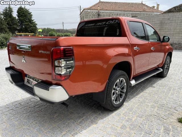 Mitsubishi L200 2.3 DI-D CD Invite Strakar Look 4WD — fotografia 2