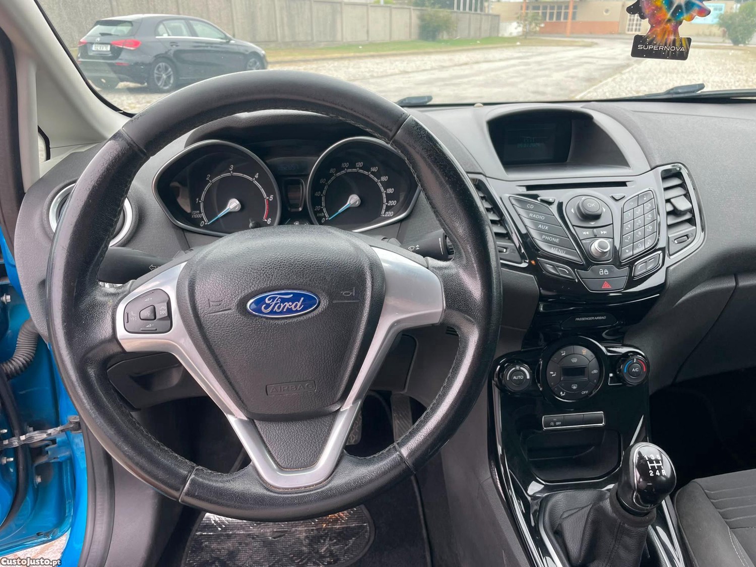 Ford Fiesta 1.6 TDCI Titanium ECOnetic — fotografia 2