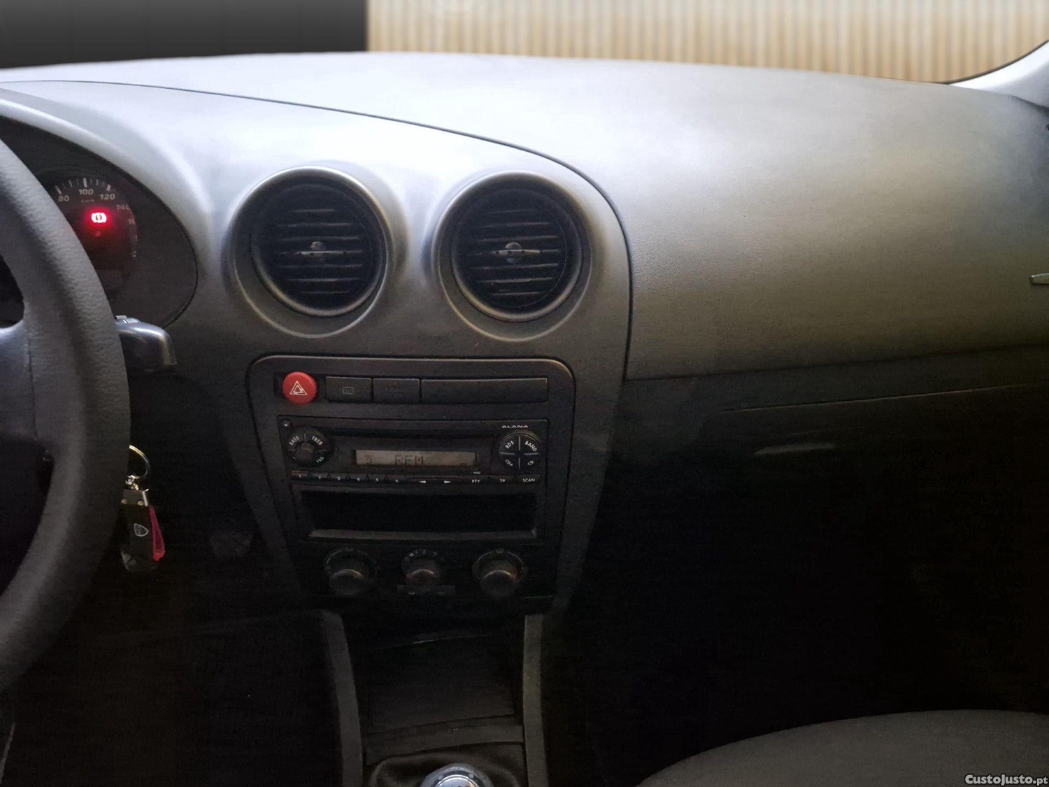 SEAT Cordoba () — fotografia 4