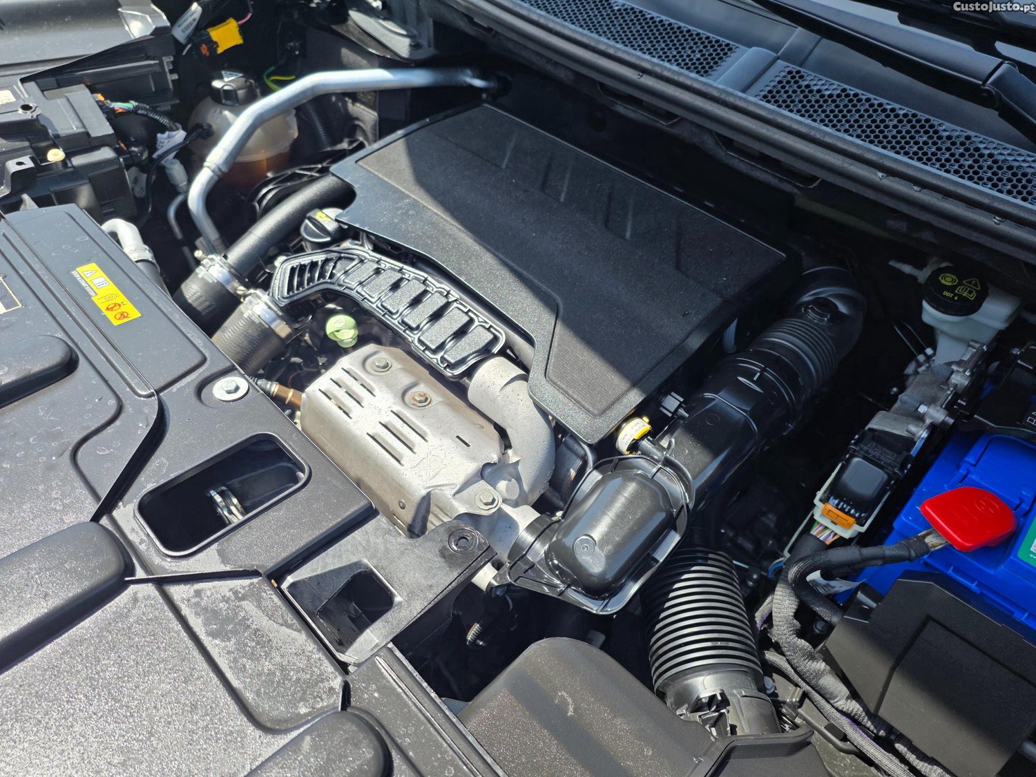 Peugeot 3008 1.2 PureTech Allure 130CV — fotografia 4