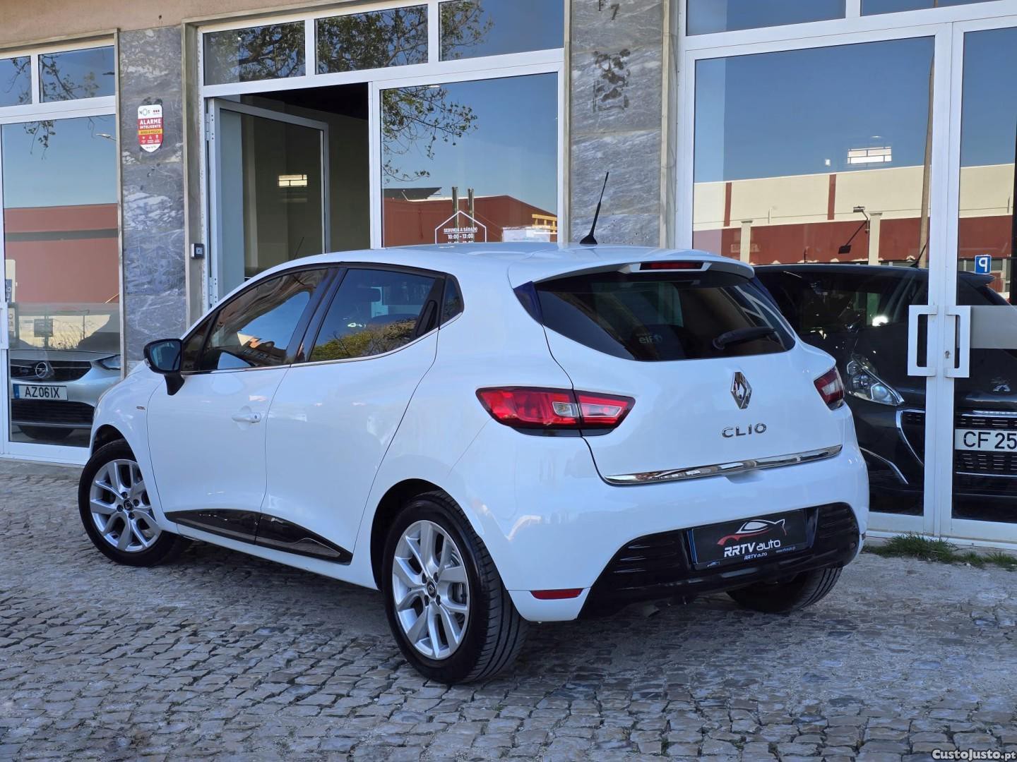 Renault Clio 1.5 dCi Limited — fotografia 13