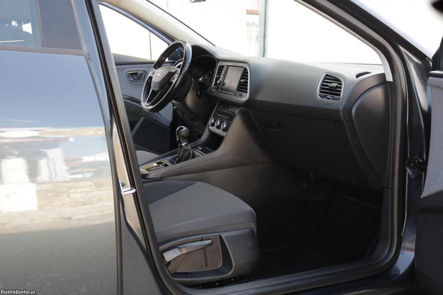 SEAT Leon ST 1.6 TDI Style 115cv — fotografia 41